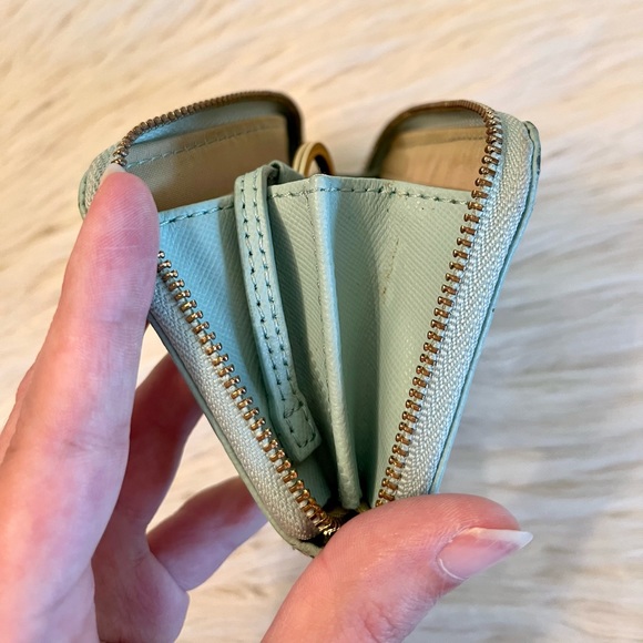 Tory Burch Saffiano Leather Robinson Zip Coin Case/Card/Key Holder - Picture 9 of 9